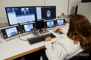 서밋테라퓨틱스, 폐암 항암제 임상3상 결과에 고무…주가 75%↑