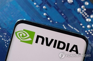 엔비디아, 다우지수 편입 결정 힘입어 애플 제치고 시총 1위 탈환