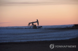 [뉴욕유가] 中 지표 호조에도 강달러에 혼조…WTI, 0.15%↑