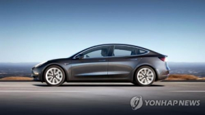 AI 로봇 트레이더, 테슬라·'트럼프 관련주' 선호