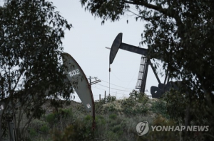 [뉴욕유가] 미국 원유재고 '쑥'…WTI 2.3%↓