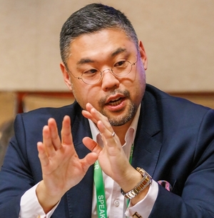 윤영각의 파빌리온그룹, 2세 경영 시대 개막...윤재호 총괄 대표 선임 - 뉴스 썸네일 이미지