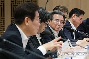 李대통령, "<b>공공기관 통폐합</b> 제대로 하라" 또 <b>지시</b>