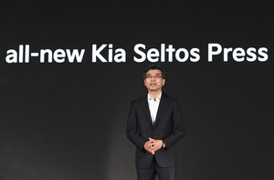 셀토스 풀체인지 전측면 공식 이미지