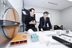 기획처 장관대행 "연말까지 '자발적 탄소시장' 거래소 신설" - 뉴스 썸네일 이미지