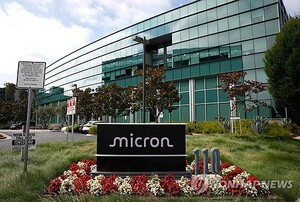 마이크론, HBM4 탈락설 일축에 주가 7%↑…