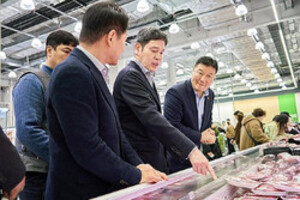 신세계그룹, 정용진 중심 경영전략실 개편...투자 부담 극복이 과제 - 뉴스 썸네일 이미지