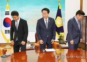 <b>조정식</b> "여야, 24일까지 <b>상임위 명단 제출</b>"…국힘 "강압적" 반발