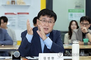 연내 '<b>통합</b> <b>발전</b>사' 윤곽…김성환 기후장관, <b>발전5사</b> 사장 만나