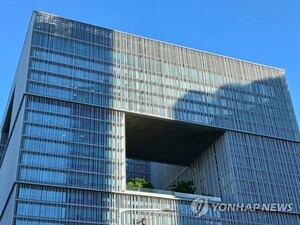 中 빼고 다 좋다...아모레퍼시픽 2Q 영업익 30% 증가 - 뉴스 썸네일 이미지