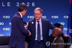 캐나다중앙銀 총재 "인플레 상방 위험 커져…통화정책 조정 준비돼"
